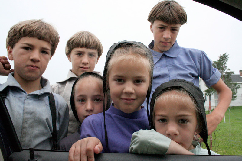 Amish children visit