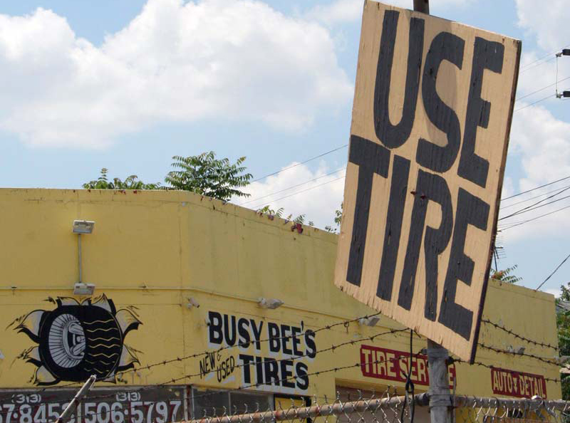 Tire Use sign